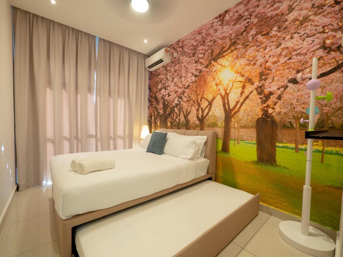 Seaview Condo Near Rf Mall, Food Court & Free Netflix Johor Bahru Exterior photo