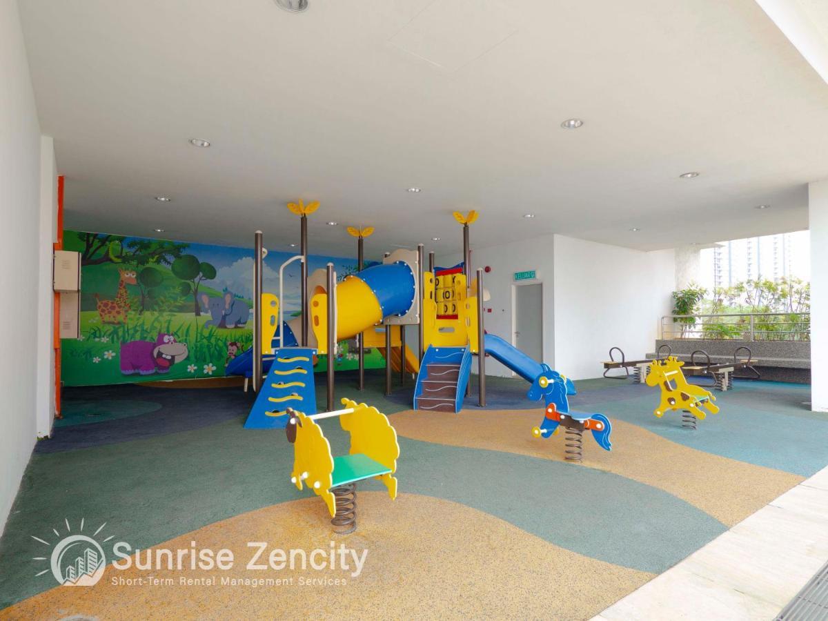 Seaview Condo Near Rf Mall, Food Court & Free Netflix Johor Bahru Exterior photo