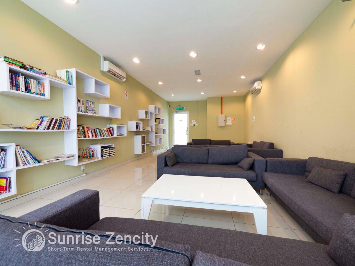 Seaview Condo Near Rf Mall, Food Court & Free Netflix Johor Bahru Exterior photo
